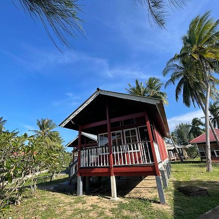 Pcb Beach Resort Kota Bharu Extérieur photo